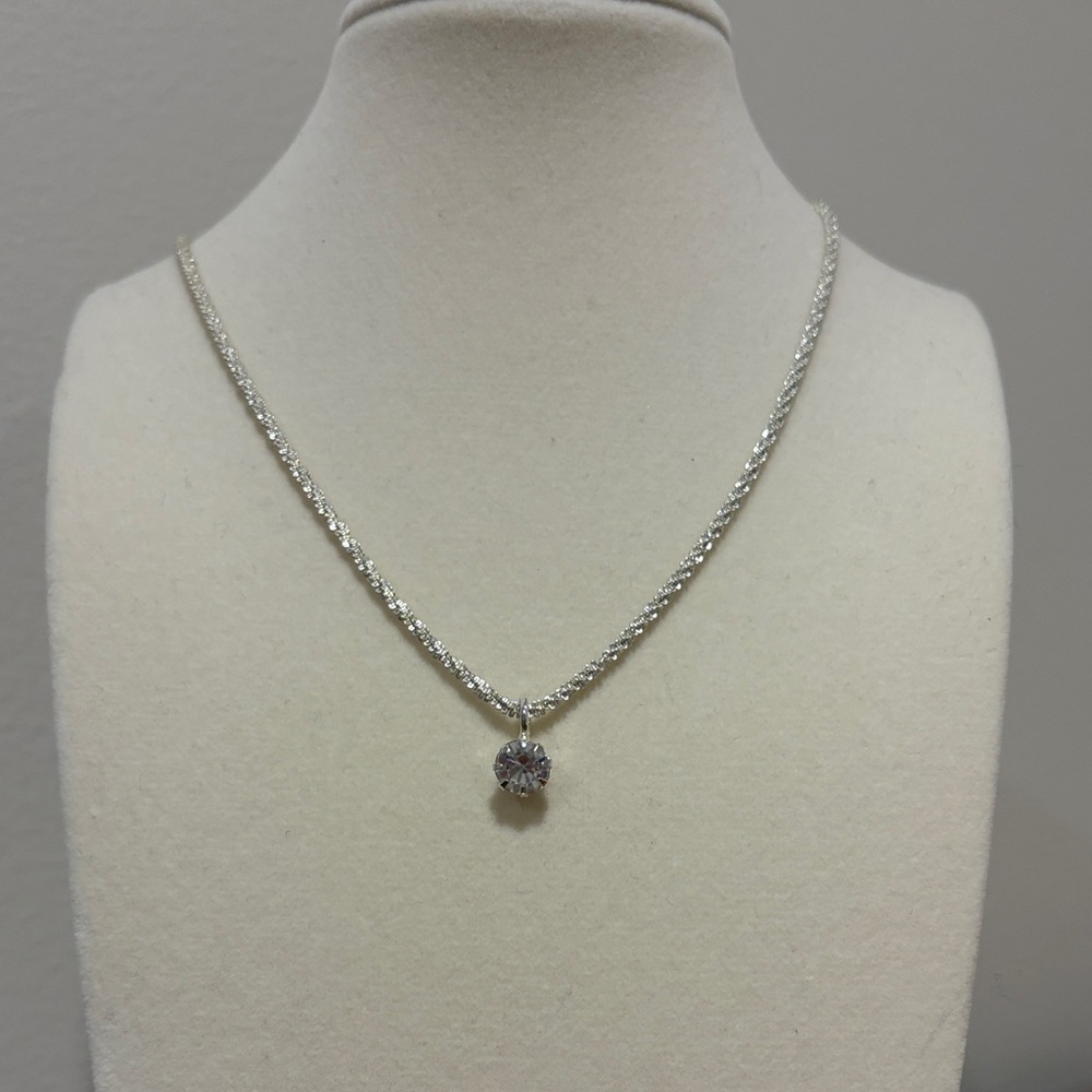 COSTUME SINGLE STONE NECKLACE